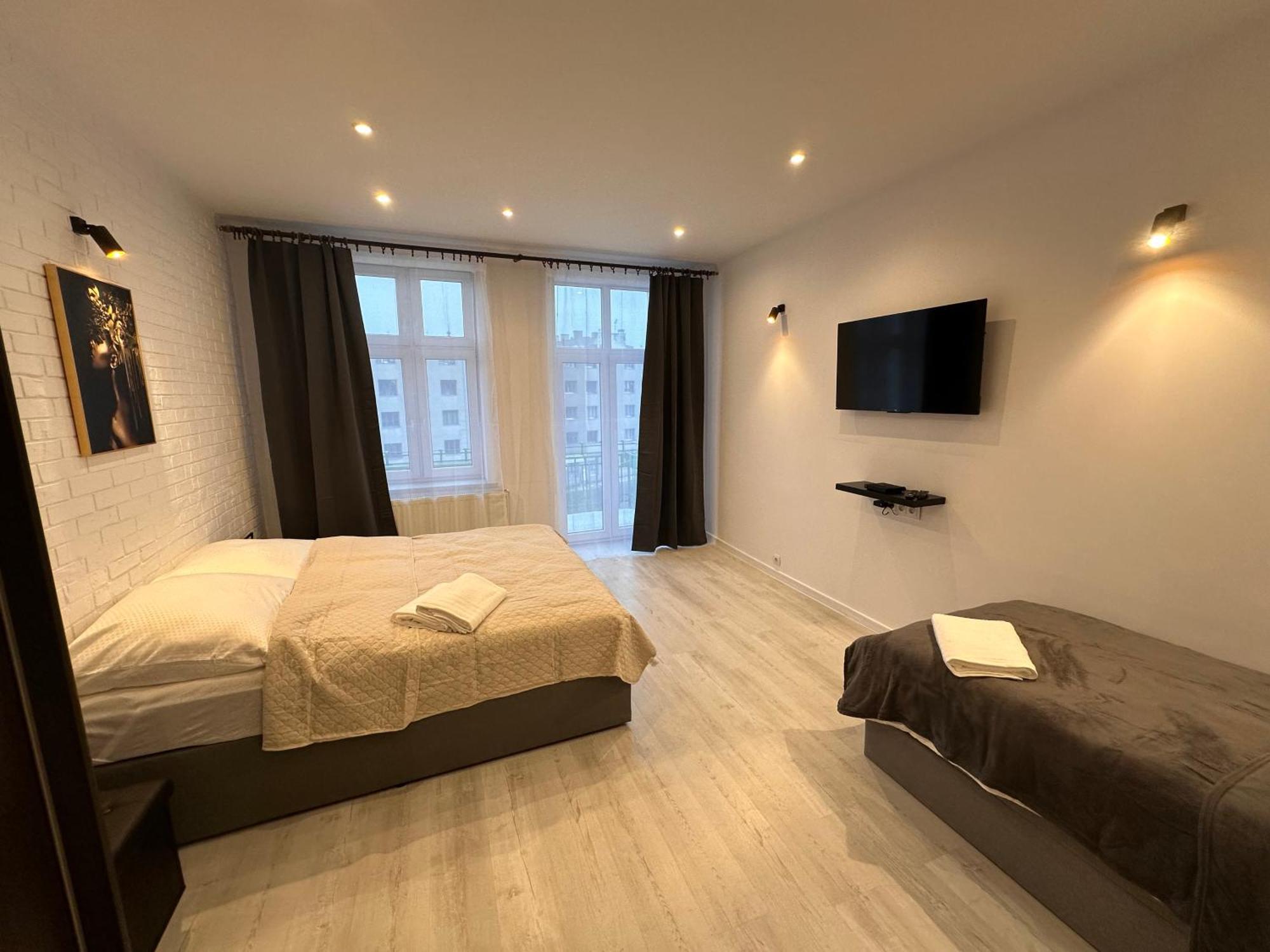 Apartamenty Ktw Central Station カトヴィツェ エクステリア 写真