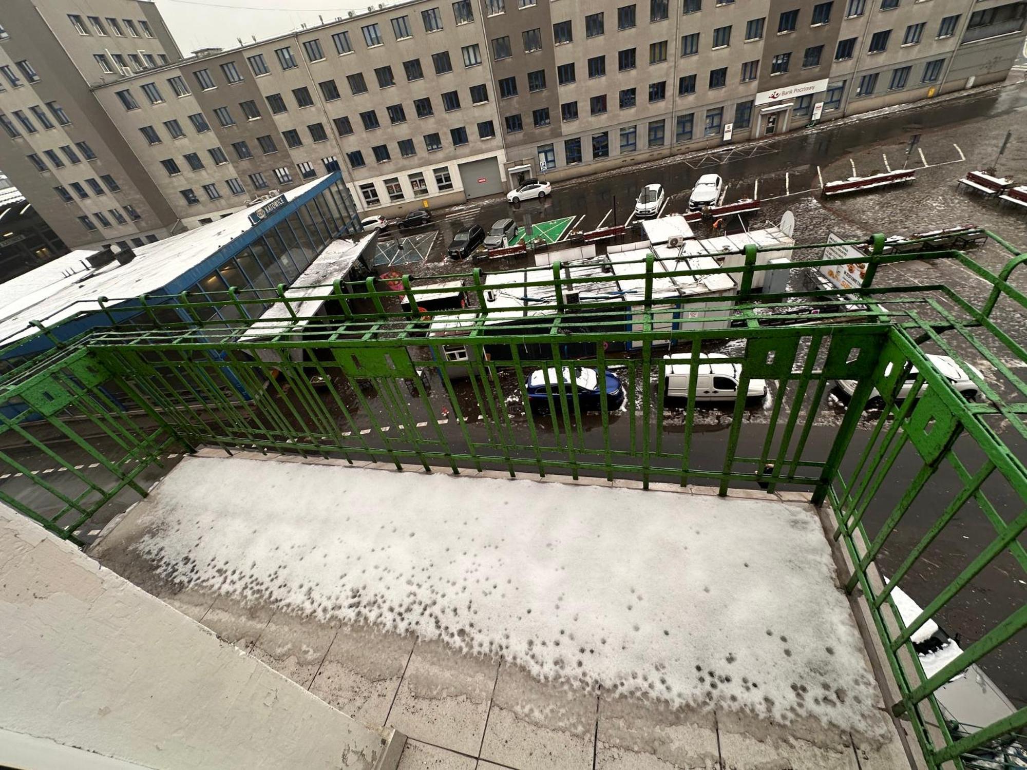 Apartamenty Ktw Central Station カトヴィツェ エクステリア 写真