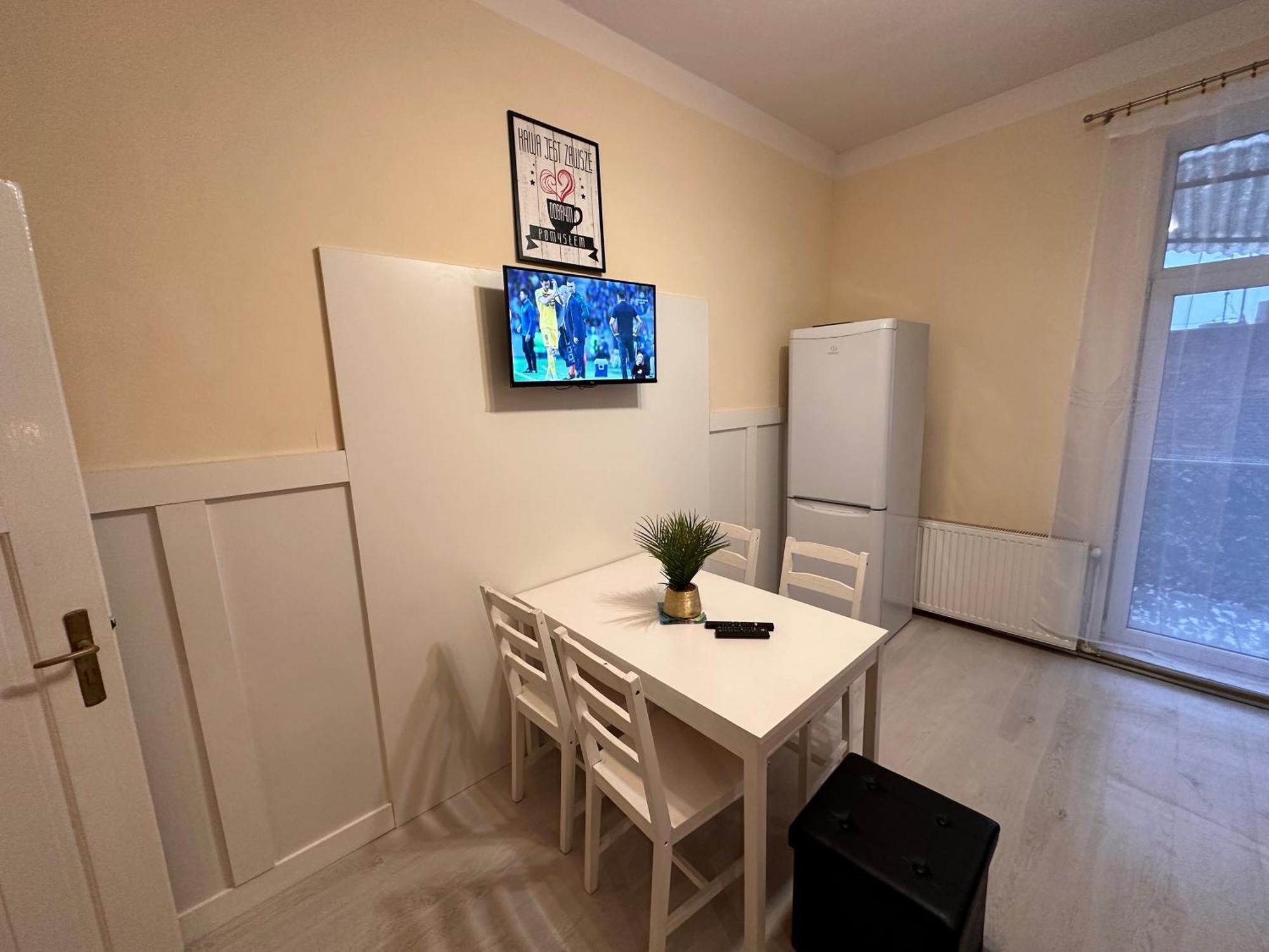 Apartamenty Ktw Central Station カトヴィツェ エクステリア 写真