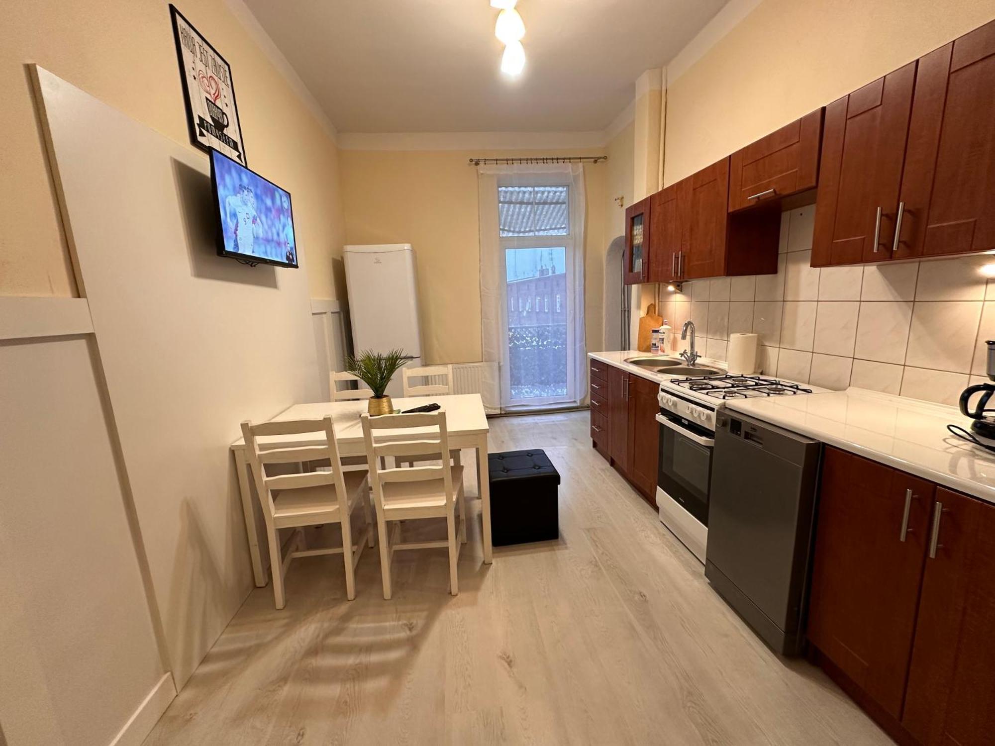Apartamenty Ktw Central Station カトヴィツェ エクステリア 写真