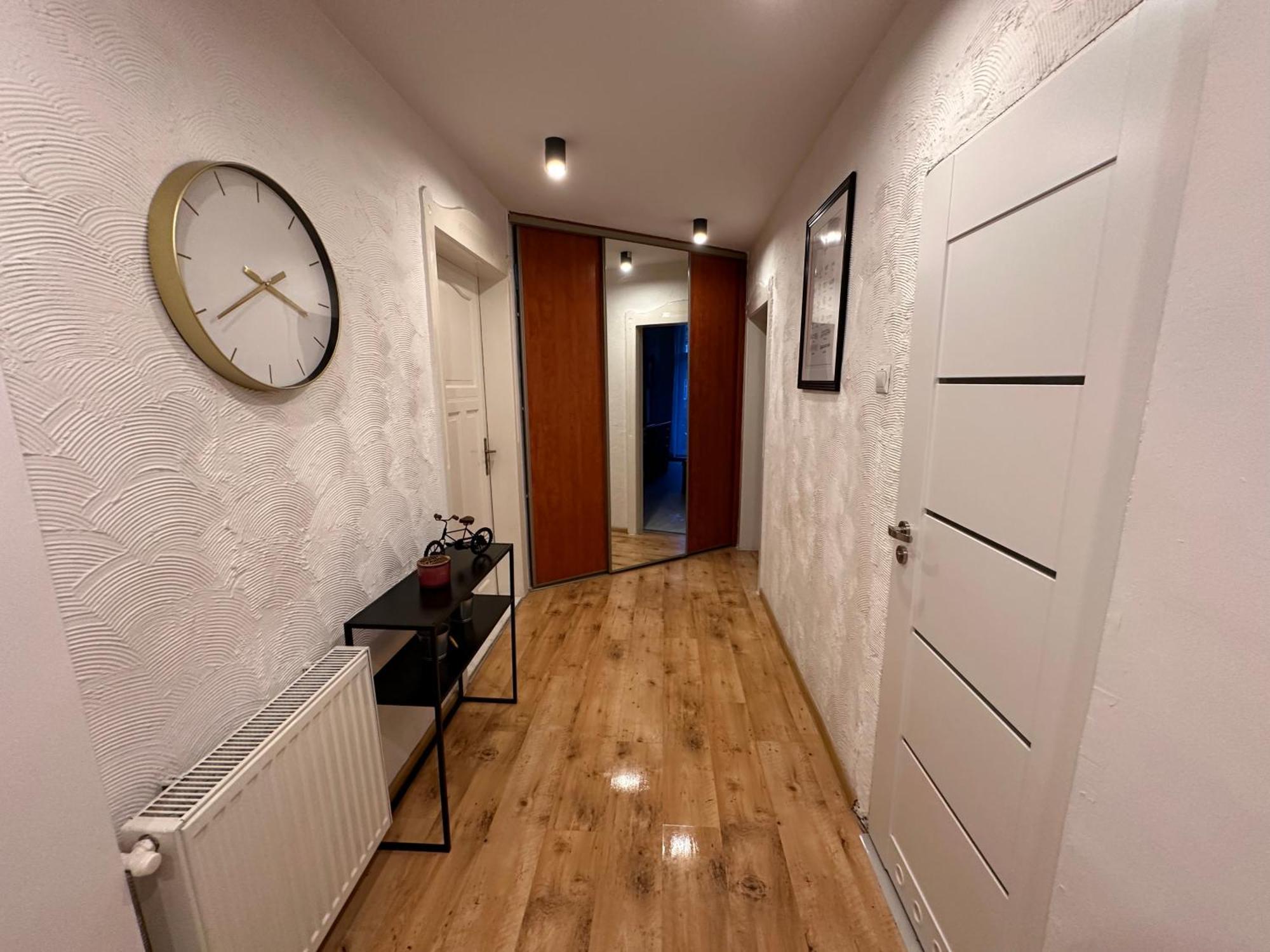 Apartamenty Ktw Central Station カトヴィツェ エクステリア 写真