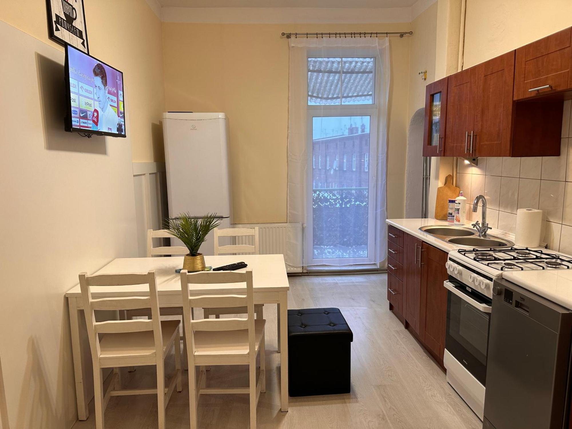 Apartamenty Ktw Central Station カトヴィツェ エクステリア 写真